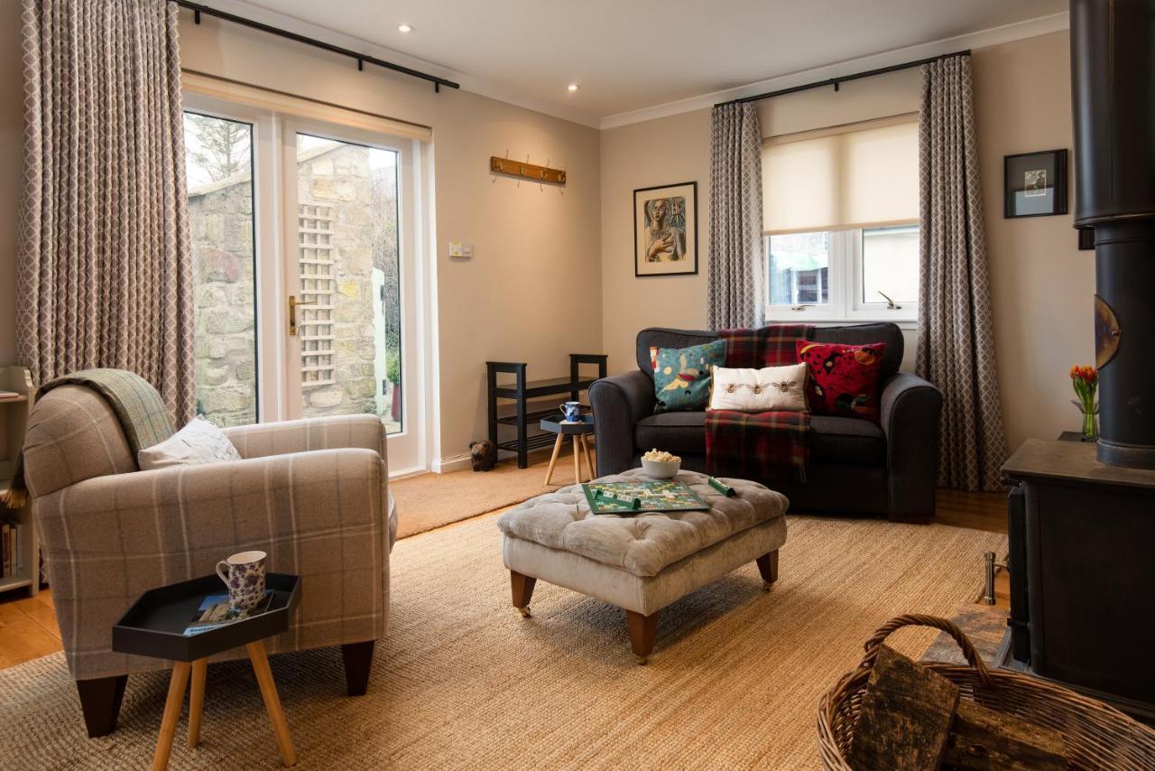 Bastle Retreats Farm Cottage Duns ภายนอก รูปภาพ