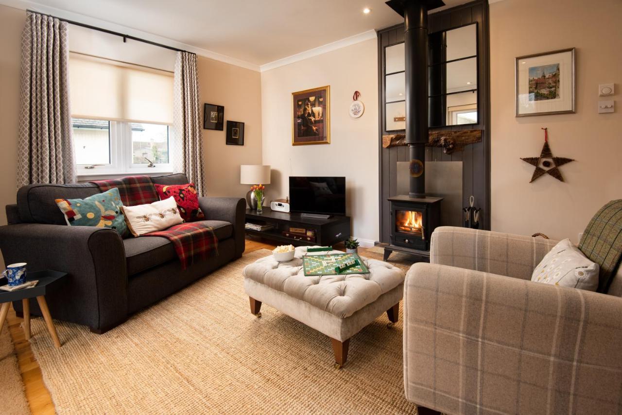 Bastle Retreats Farm Cottage Duns ภายนอก รูปภาพ