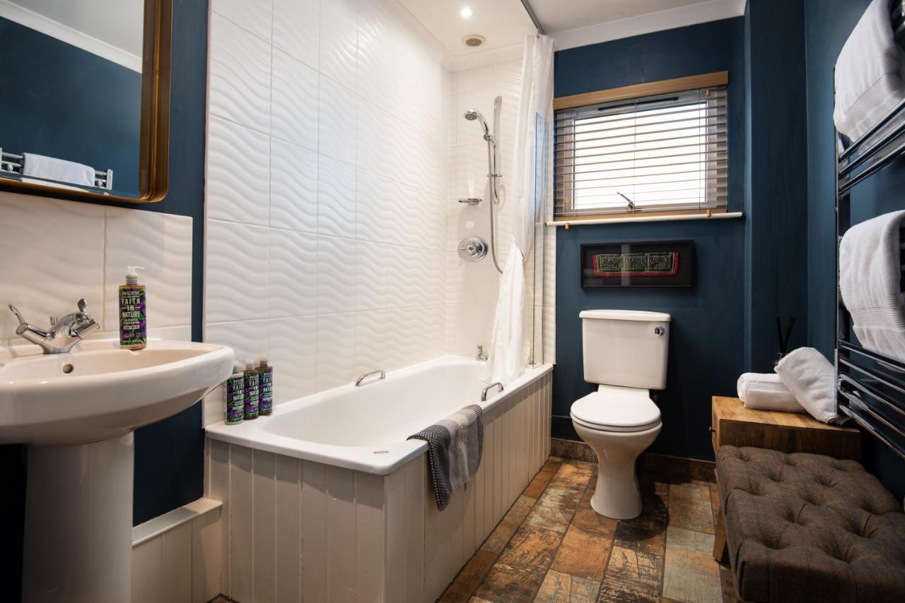 Bastle Retreats Farm Cottage Duns ภายนอก รูปภาพ