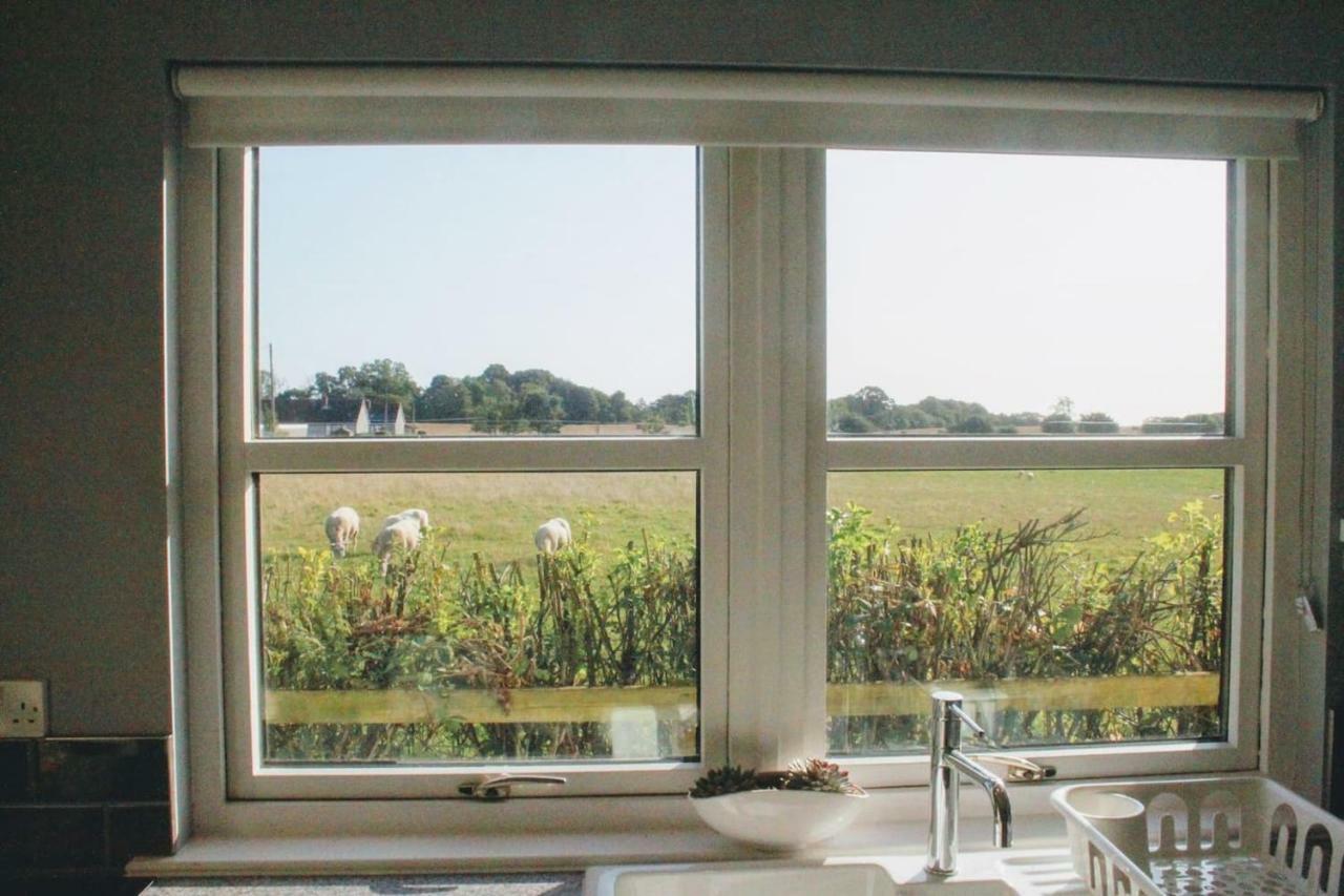 Bastle Retreats Farm Cottage Duns ภายนอก รูปภาพ
